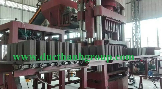 Máy làm gạch không nung theo công nghệ ép tĩnh thủy lực DET-500
